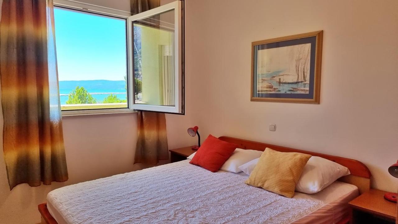 Apartment Cesarica Оміш Екстер'єр фото